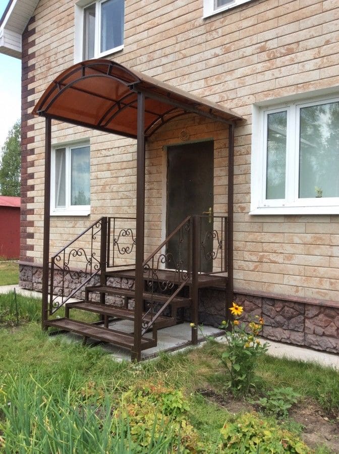Козырьки над входом — проект 10