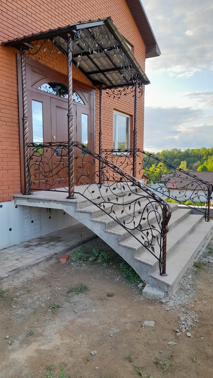 Перила для полукруглого крыльца